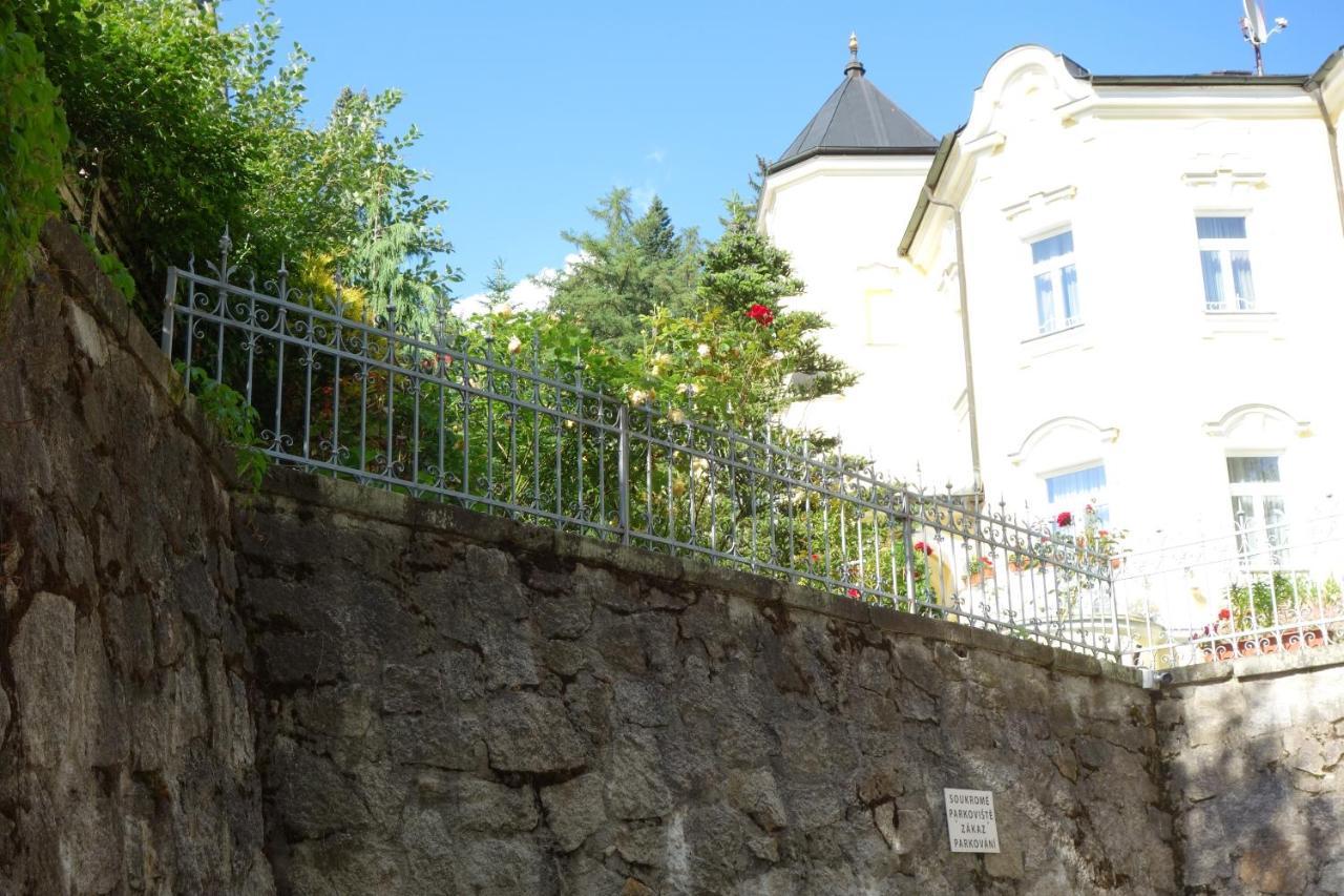 Villa Sonnenstrahl Mariánské Lázně Exteriör bild