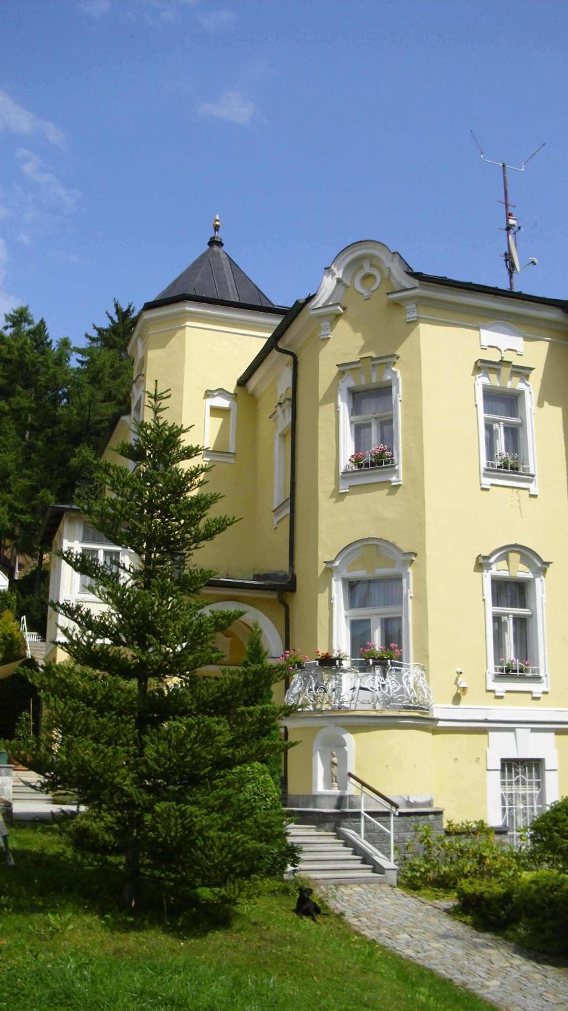 Villa Sonnenstrahl Mariánské Lázně Exteriör bild