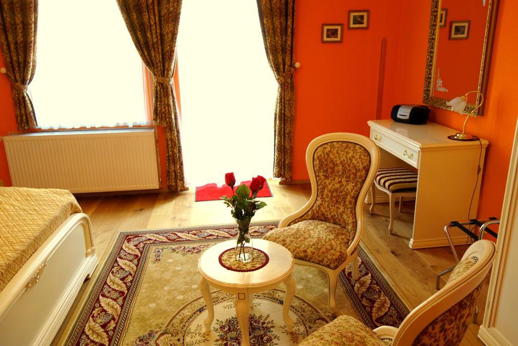 Villa Sonnenstrahl Mariánské Lázně Exteriör bild