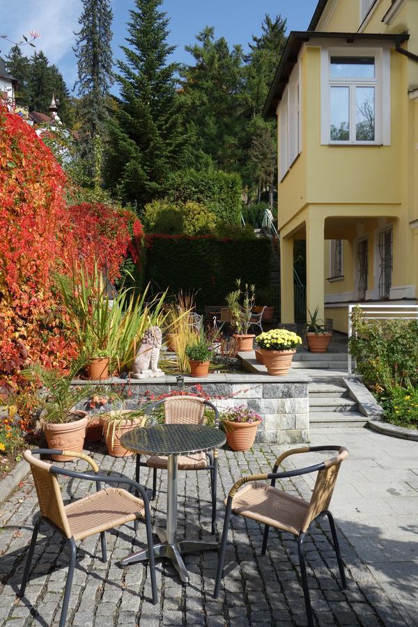 Villa Sonnenstrahl Mariánské Lázně Exteriör bild